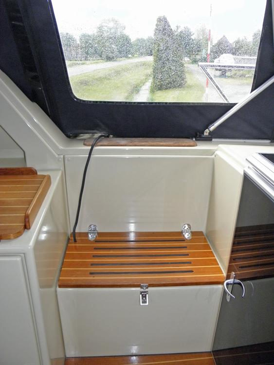 Stuurhuis, Accommodatie